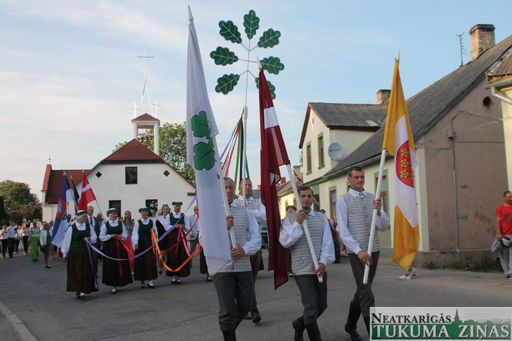 Kandavā aizvadīti novada svētki/FOTO/