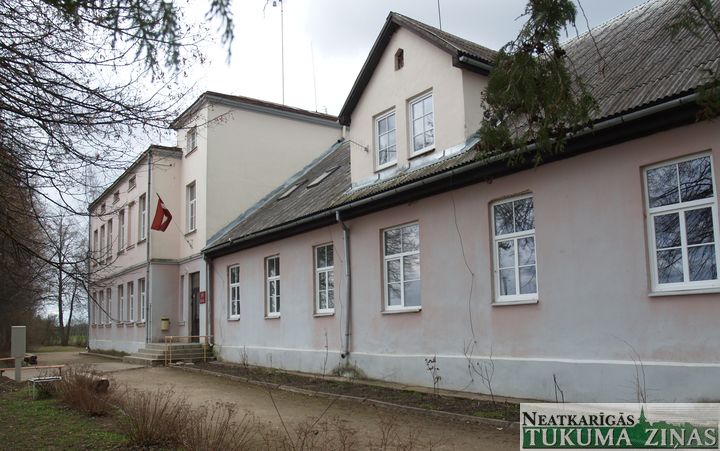 Plāno izsolīt Praviņu skolu