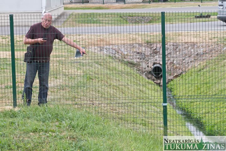 Grāvī konstatē netīrus notekūdeņus