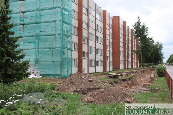 Pārtrauc siltā ūdens padevi Tukuma centrā