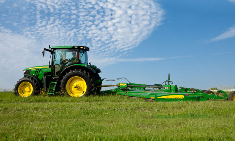 Aicina pastiprināti rūpēties par traktortehnikas drošību