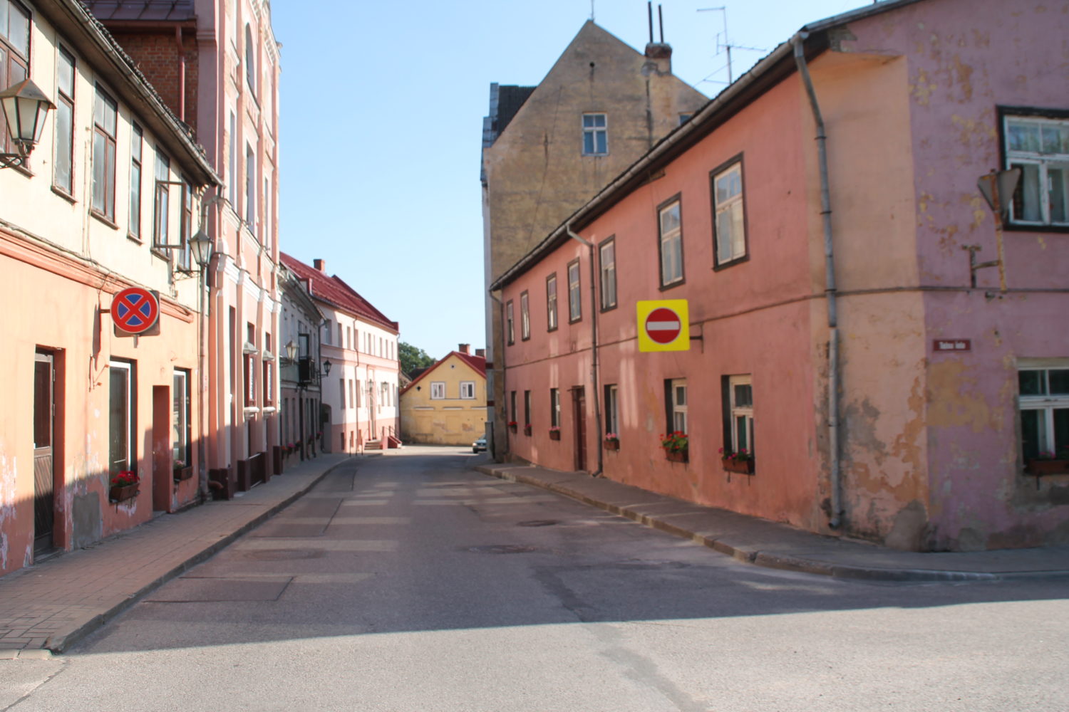 Deputāti plāno atjaunot divvirzienu kustību Lielajā ielā Kandavā