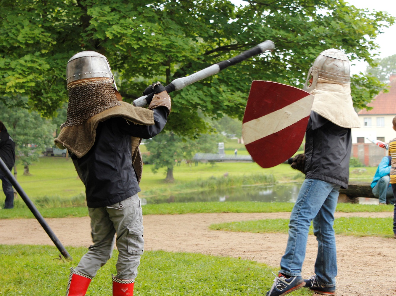 Simtgades balles un viduslaiki Jaunpilī