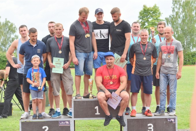 Sacensībās «Brašais ugunsdzēsējs» sudrabu izcīna jaunpilnieki