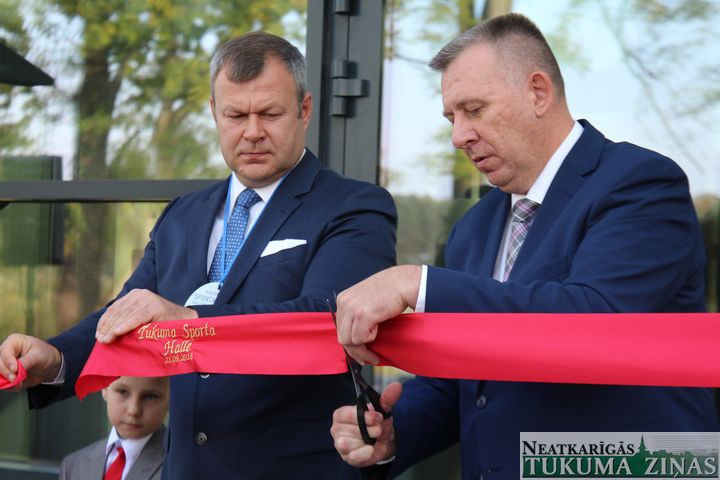 Tukuma sporta halles atklāšanā/FOTO/