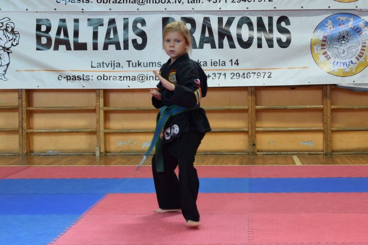 Tukumniekiem panākumi karatē sacensībās Talsos