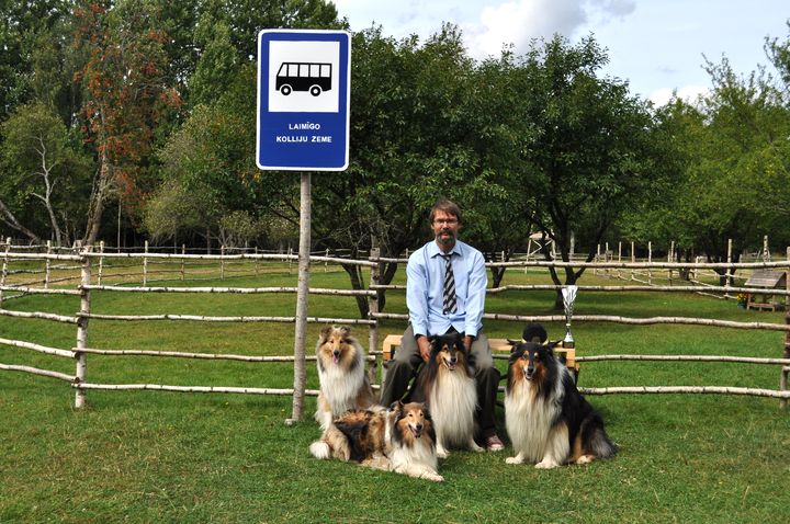 Meklē vēsturiskus telefonaparātus filmas uzņemšanai