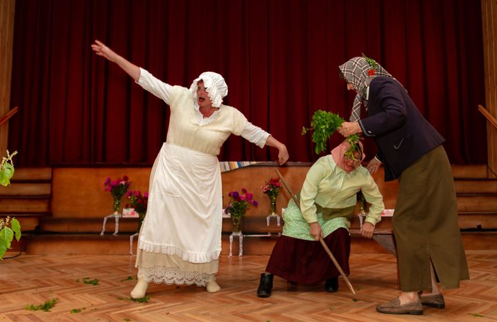 Zentenes teātra svētkos