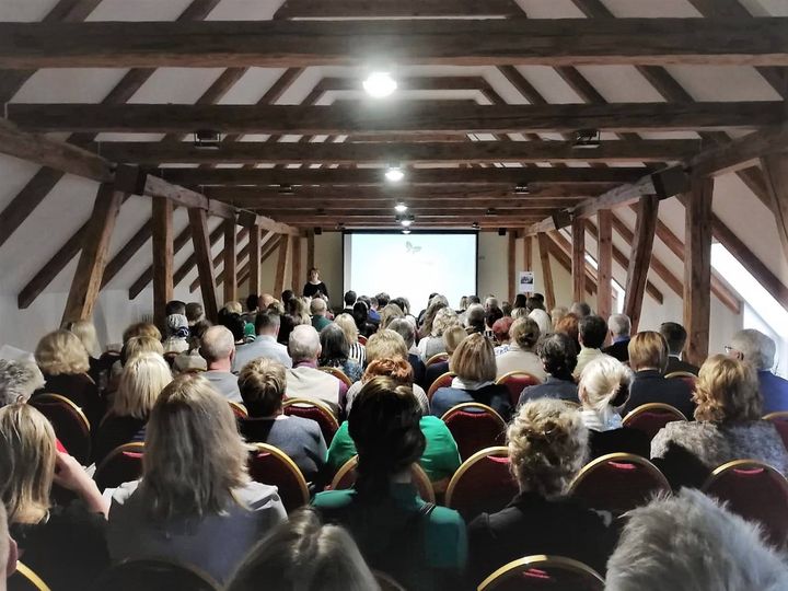 Uzņēmēji uzsāk diskusiju par konkurenci ar pašvaldībām