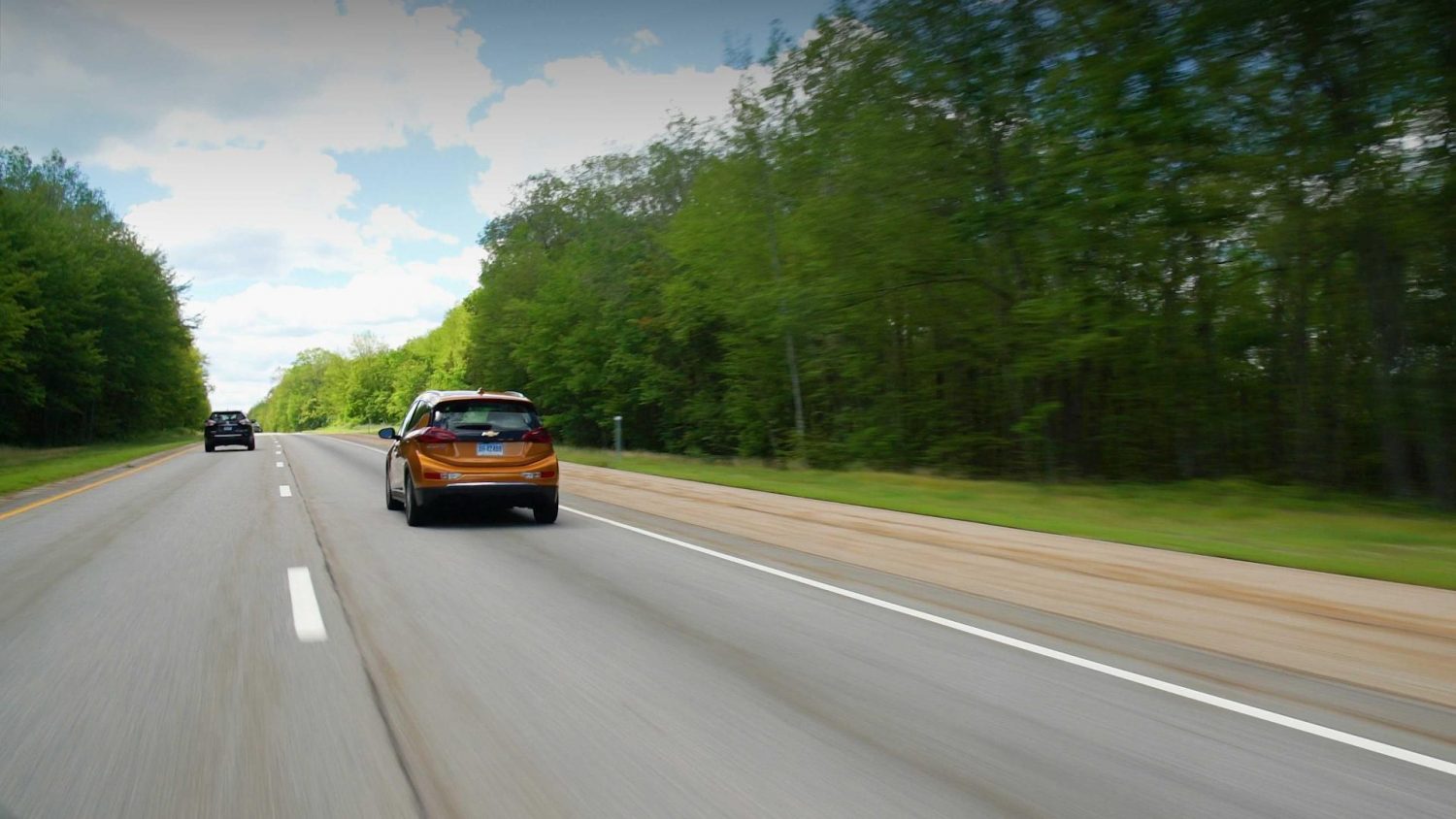 Automašīnu vadītājiem sagādājušas grūtības noturēties savā joslā