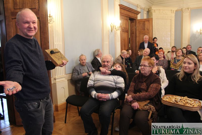 Muzeja «Naglu» saņem Arnis Šablovskis