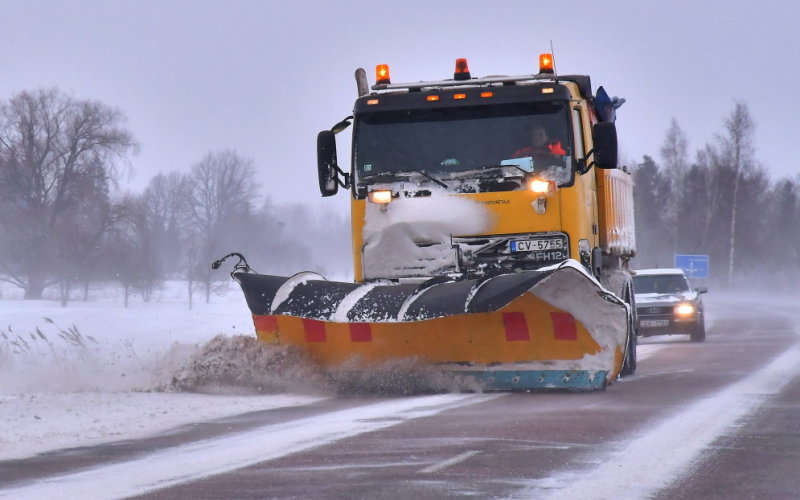Brauciet lēnāk, draugi!