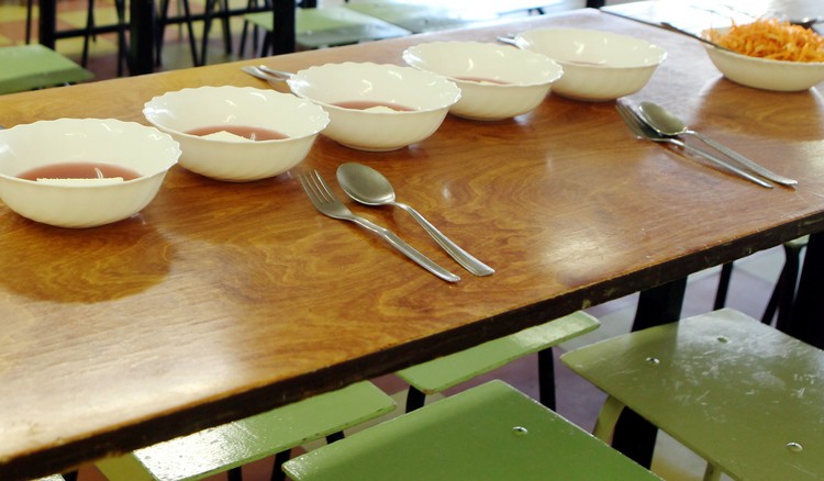 Kandavā plānots pārskatīt skolēnu ēdināšanu