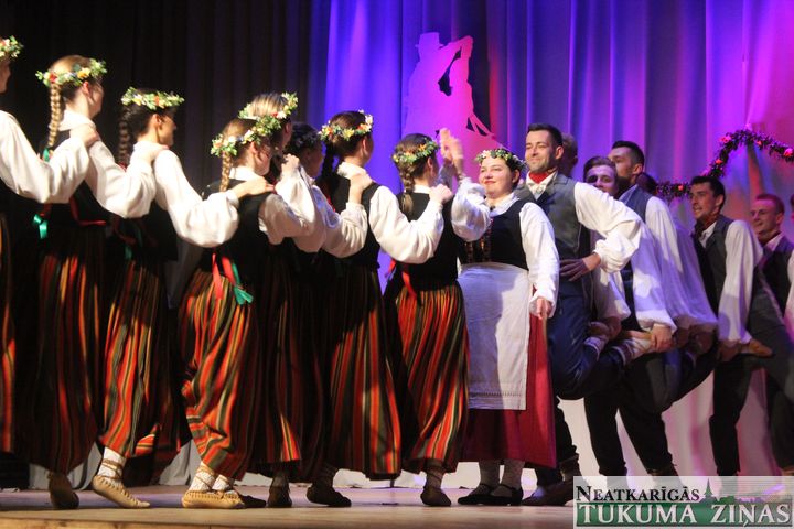 Engures jauniešu deju kolektīvam «Ungurs» – 40+ /FOTO/