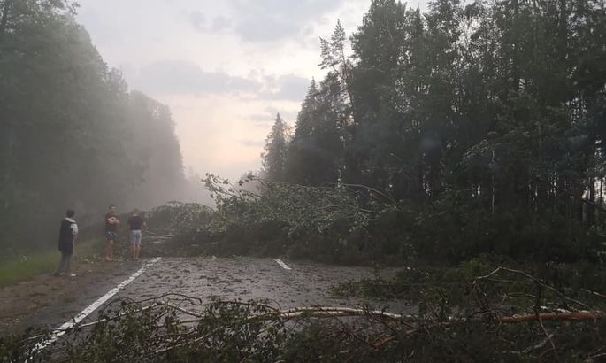 Kā dienesti ar stihiju cīkstējās