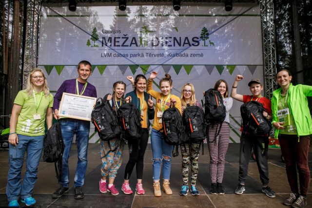 Irlavas pamatskolas komanda sīvā konkurencē izcīna uzvaru LVM Meža olimpiādē