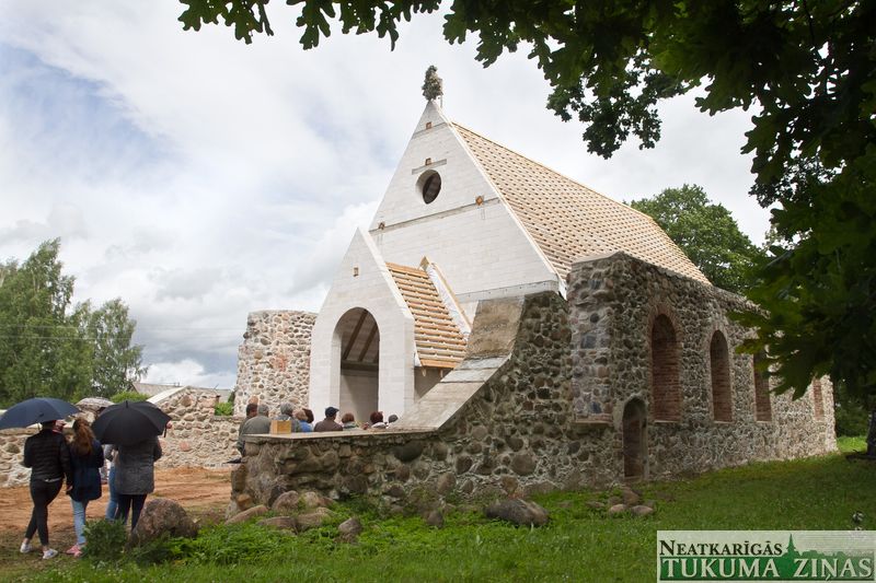 Džūkstes baznīca nosvinējusi spāru svētkus