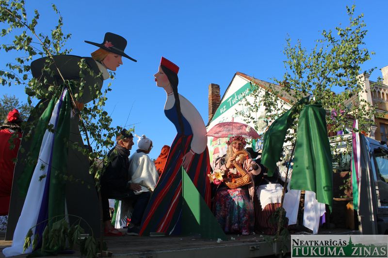 Tukuma novada svētku gājienā