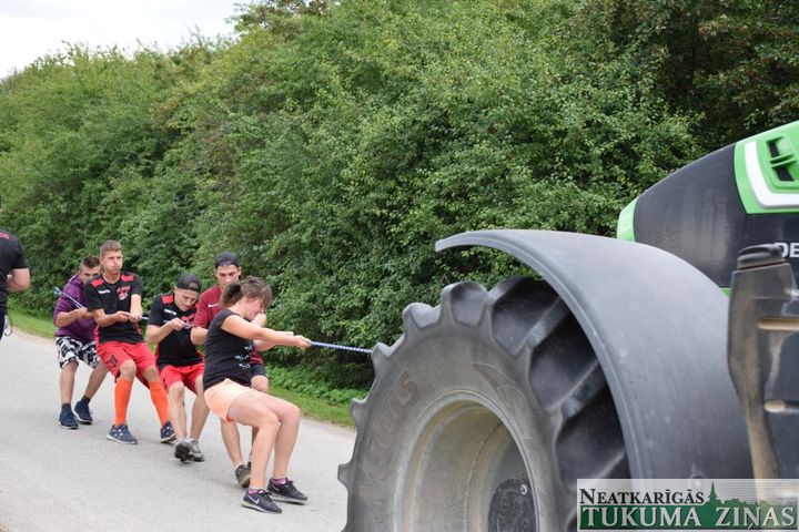 Viesatu svētku foto mirkļi