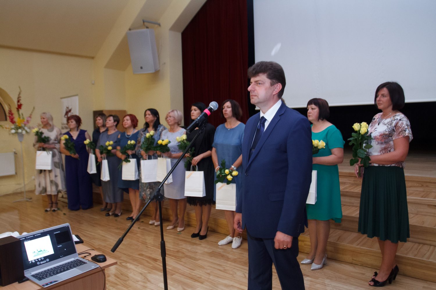 Par jauno Tukuma, Jaunpils un Engures skolās