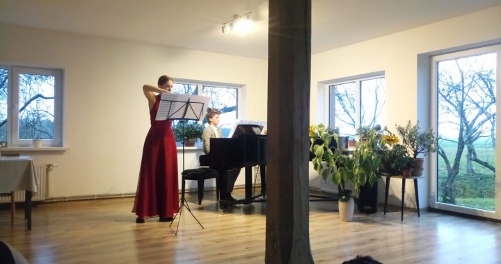 Strutelē Iedzīvina mājās muzicēšanas tradīciju