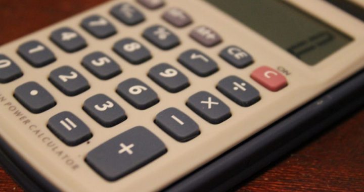 Lemj par parādiem un grāmatvedību