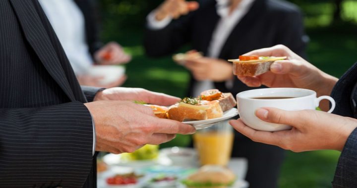 Kā ar bērēm, kā ar kāzām?