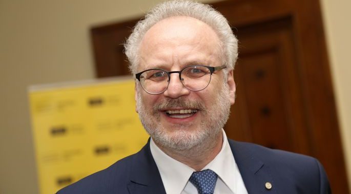 Valsts prezidenta uzruna Lieldienās /VIDEO/