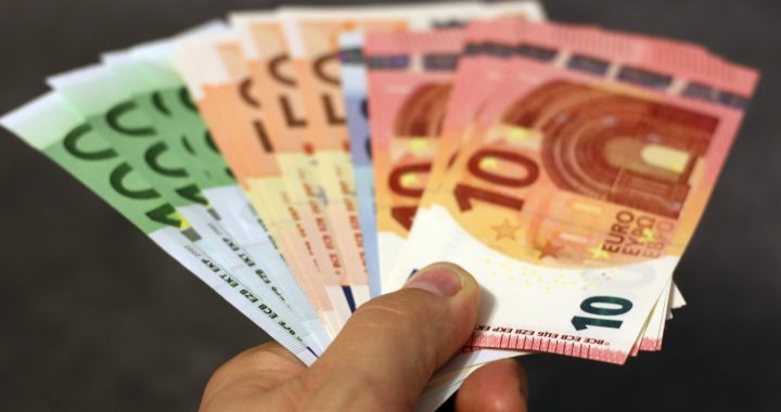 Četrus mēnešus būs iespēja saņemt bezdarbnieka palīdzības pabalstu