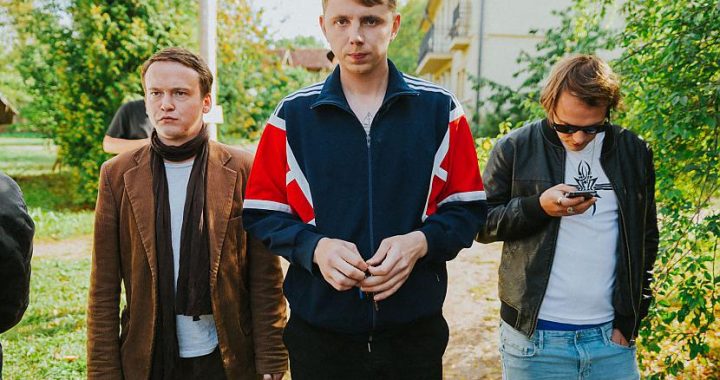 Slampē uzņem seriālu un gatavojas brīvdabas kino sezonai