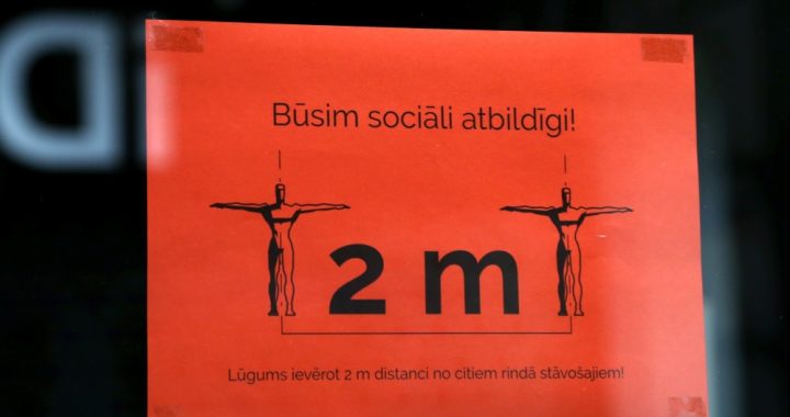 Mazina ierobežojumus tirdzniecībā un ēdināšanā