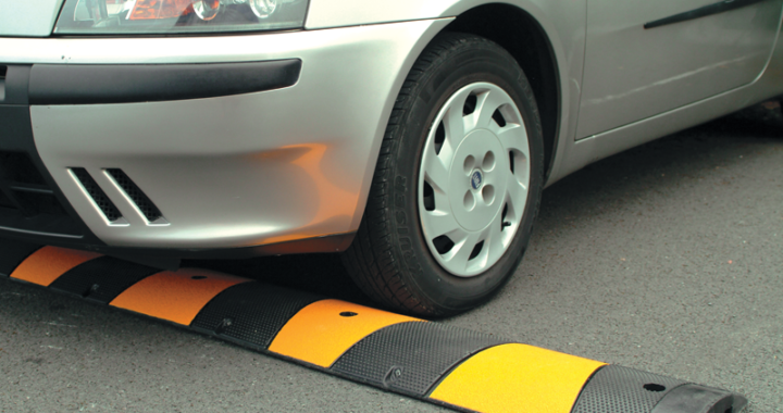 Kāpēc pašvaldība neko nedara?