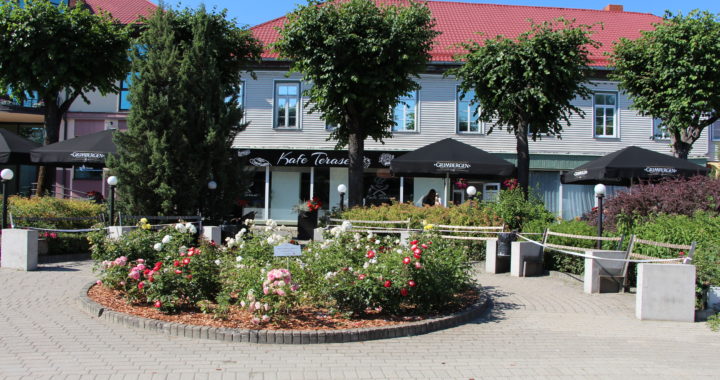 Kur palika Brīvības laukuma soliņi?