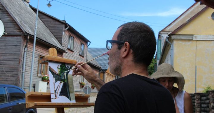 Kā māksla Tukuma ielās izgāja