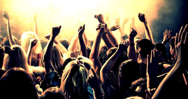 Konstatē pārkāpumus izklaides vietā