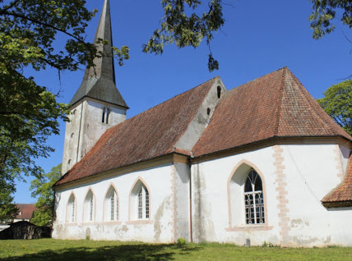 Būvē, šķūrē, savāc atkritumus…