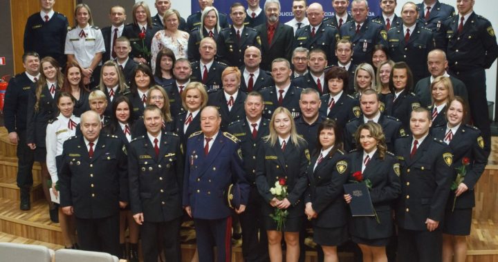 Atzīmējot policijas profesionālos svētkus, pasniedz apbalvojumus