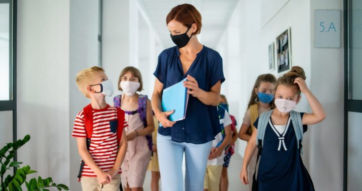 Mazākajām klasēm plāno pagarināt skolēnu brīvlaiku līdz 25. janvārim