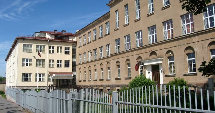 Kāpēc Tukuma 2. pamatskolā nevar plānot vairāk 1. klašu?