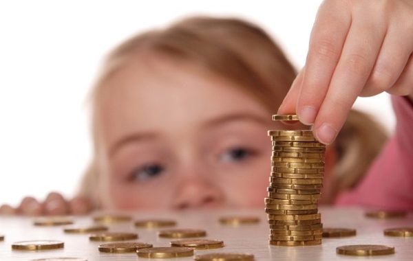 Valdība akceptē ģimenes valsts pabalsta apmēra palielināšanu no nākamā gada