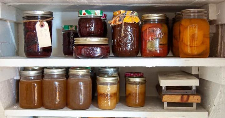 No pagraba aizstiepj marinētus kabačus