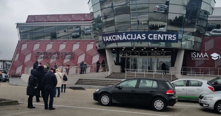 Nedēļas nogalē septiņu pilsētu lielajos vakcinācijas centros ar “AstraZeneca” varēs vakcinēties ikviens iedzīvotājs