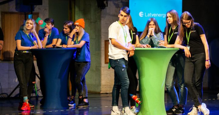 «FIZMIX Eksperiments» reģionālajā pusfinālā – Tukuma 3. pamatskolas un Jaunpils vidusskolas komandas