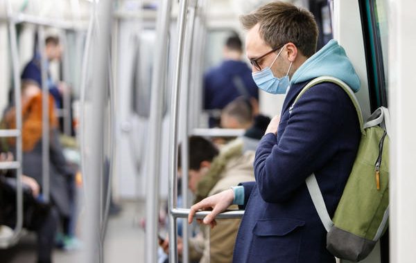 Uzmanību vilciena Tukums 2 – Rīga, Rīga – Sloka un Jūrmalas pilsētas autobusa pasažieriem