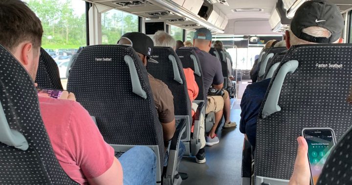 Brīvdienās un svētku dienās nepieciešami lielāki autobusi