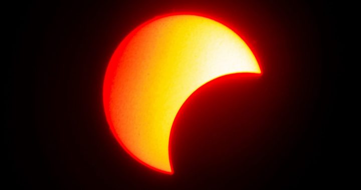 Būs vērojams saules aptumsums