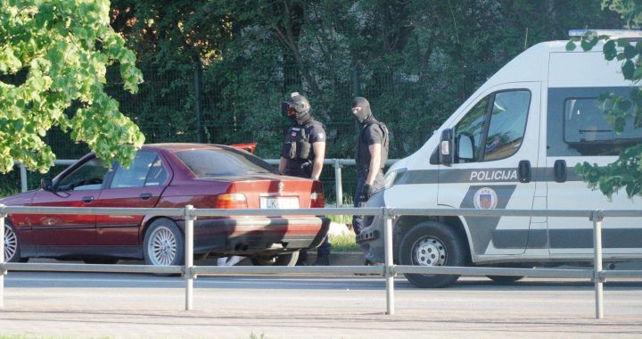 Tukumā aiztur narkotiku pārvadātāju