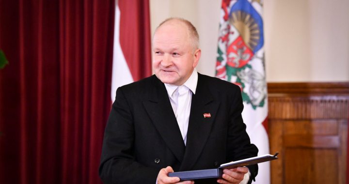 Novadnieks Arnis Šablovskis saņem Triju Zvaigžņu ordeni