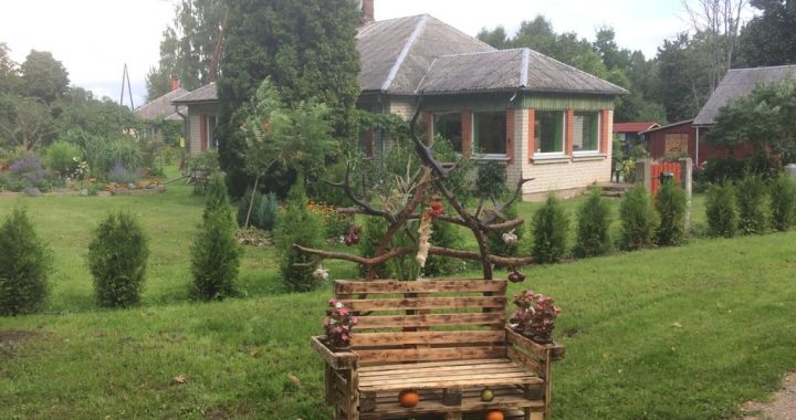 Irlavas svētkos rotā krēslus/FOTO/