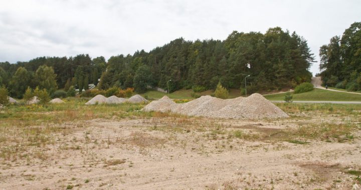 Vēl varam iebilst, piemēram, tam, ko un kā būvēs kaimiņos!